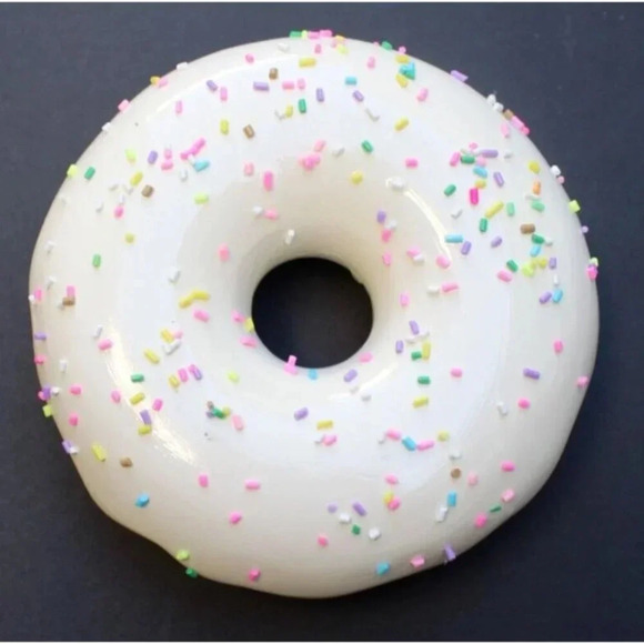 New White Donut W/ Rainbow Sprinkles Resin Statue Prop Display Wall Art Decor - Picture 3 of 3